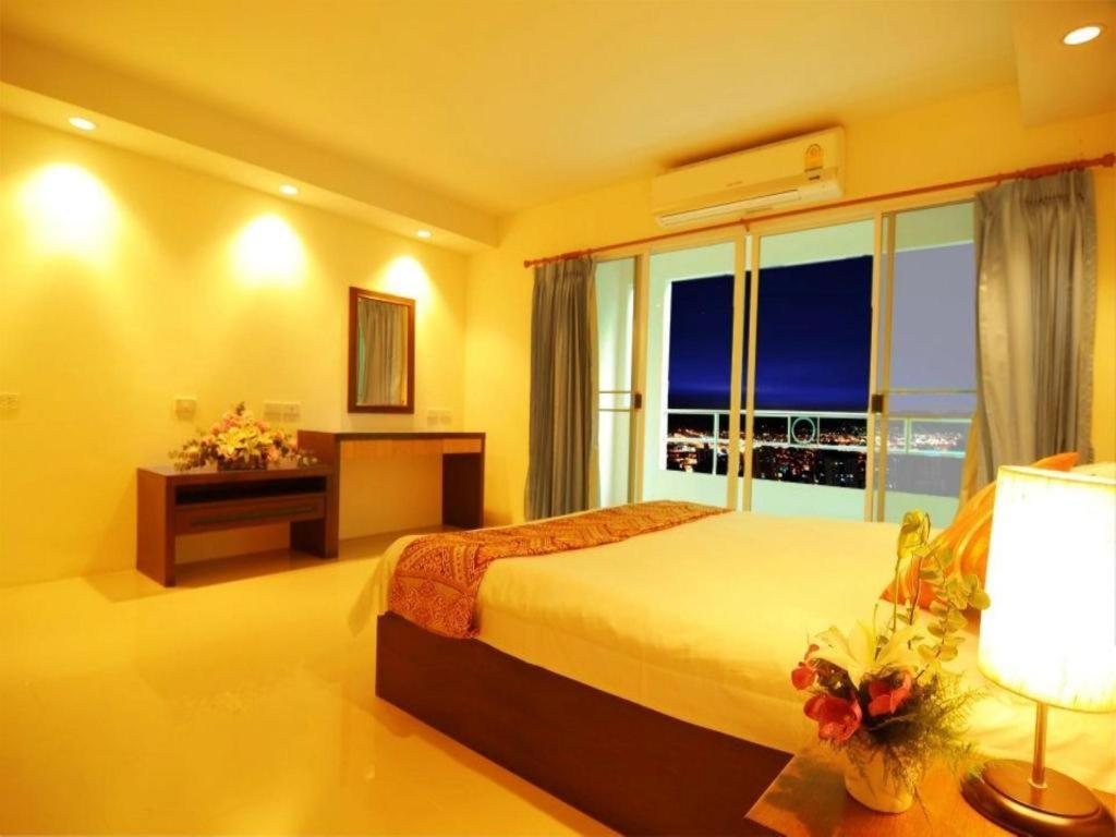 Grand Living Residence Chiang Mai Exterior photo