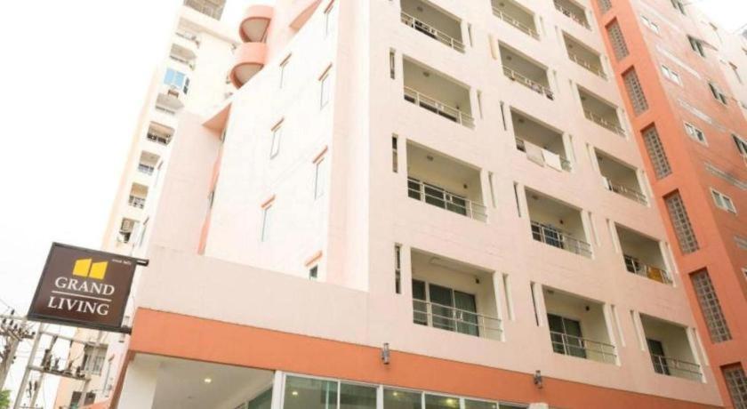 Grand Living Residence Chiang Mai Exterior photo