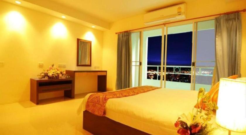 Grand Living Residence Chiang Mai Exterior photo