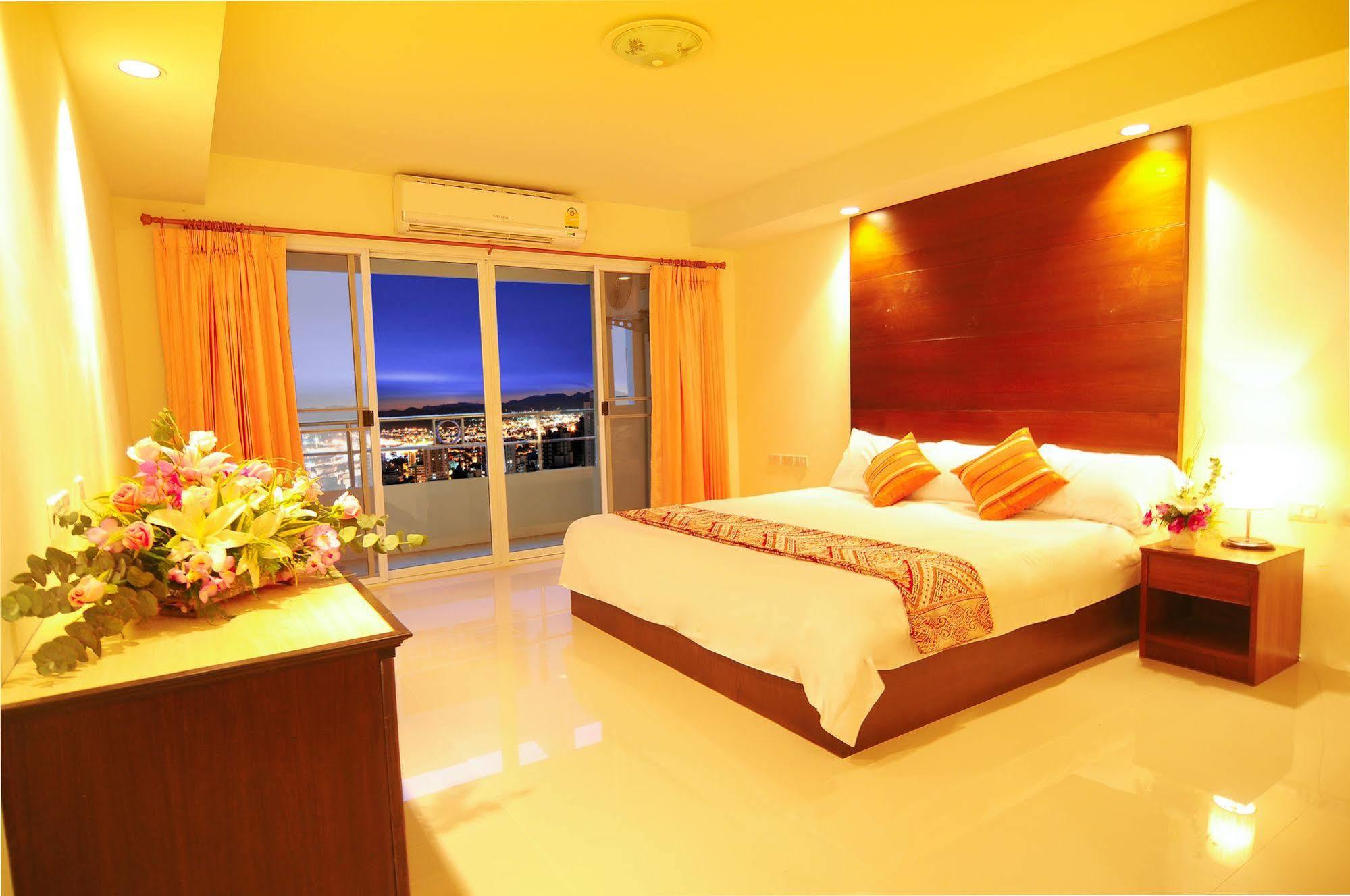 Grand Living Residence Chiang Mai Exterior photo